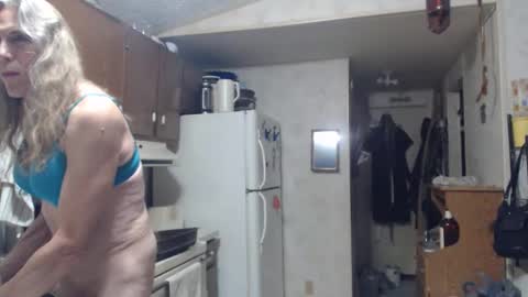 Snapshot of cdsextoy1 chatting on 12/01/25, 12:26 Jackie online show from 12/01/25, 12:26