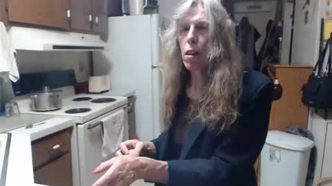 Snapshot of cdsextoy1 chatting on 12/04/25, 11:41 Jackie online show from 12/04/25, 11:41