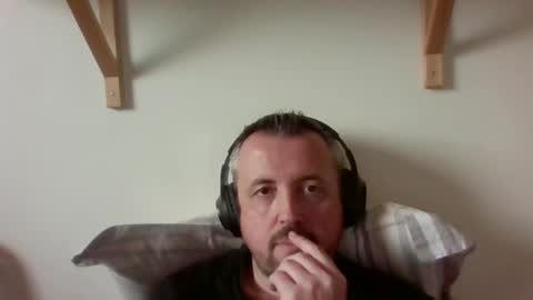 Snapshot of cebcool chatting on 02/12/25, 11:51 Sb online show from 02/12/25, 11:51