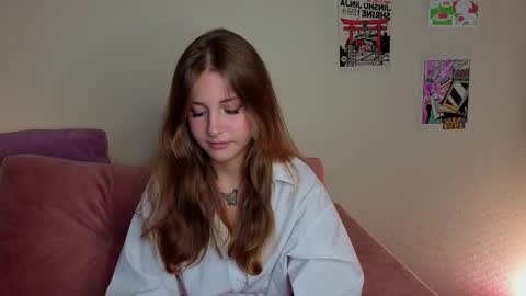 Snapshot of ceceliapidcock chatting on 09/15/25, 08:09 Lina online show from 09/15/25, 08:09