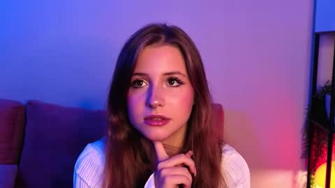 Snapshot of ceceliapidcock chatting on 10/21/25, 07:47 Lina online show from 10/21/25, 07:47