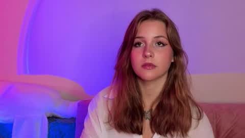 Lina  online show from 11/13/25, 07:02