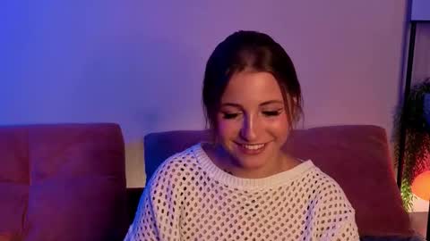 Lina  online show from 11/15/25, 07:43