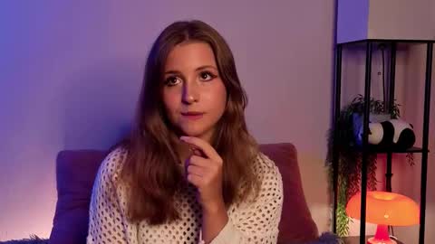 Lina  online show from 11/17/25, 08:03