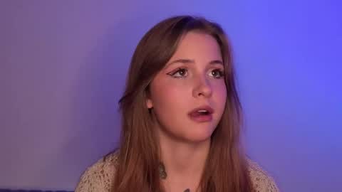 Lina  online show from 11/26/25, 07:48