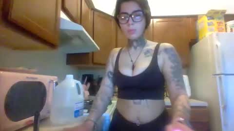 ceceluv27 online show from 11/25/25, 06:41