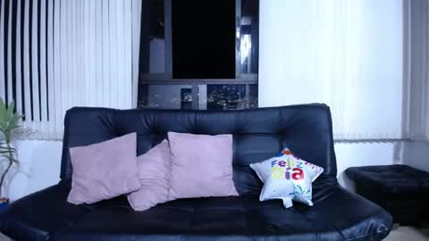 Snapshot of cecihotty4u chatting on 05/21/26, 01:34 ceci online show from 05/21/26, 01:34