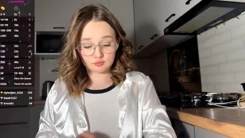 Snapshot of cecilianoblitt chatting on 03/31/26, 10:04 Darina online show from 03/31/26, 10:04