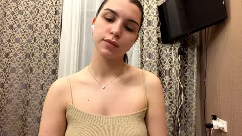 Snapshot of cecilianoblitt chatting on 04/06/26, 04:30 Darina online show from 04/06/26, 04:30