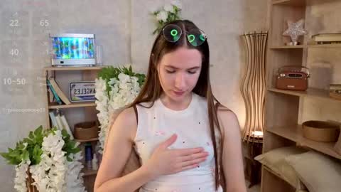 Josie Manesi online show from 09/18/25, 06:15