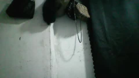 celena438935 online show from 11/25/25, 10:15