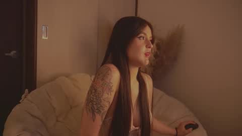 Diane Independent model online show from 03/04/25, 12:07