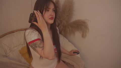 Diane Independent model online show from 09/22/25, 07:05