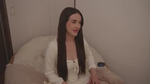 Snapshot of celeste_angel1 chatting on 07/13/26, 10:01 Diane Independent model online show from 07/13/26, 10:01