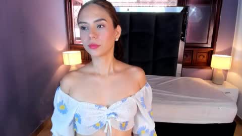 Snapshot of celeste_coquette chatting on 03/17/26, 07:06 SARA online show from 03/17/26, 07:06