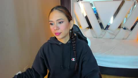 Snapshot of celeste_coquette chatting on 03/31/26, 11:54 SARA online show from 03/31/26, 11:54