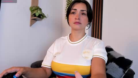 Snapshot of celeste_rodriguez_ chatting on 09/09/25, 10:42 online show from 09/09/25, 10:42