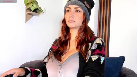 Snapshot of celeste_rodriguez_ chatting on 10/22/25, 10:20 online show from 10/22/25, 10:20