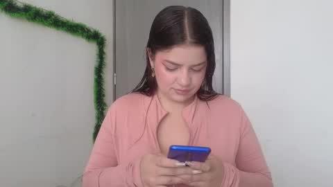 Snapshot of celeste_shinny chatting on 12/16/25, 07:19 celeste_shinny online show from 12/16/25, 07:19