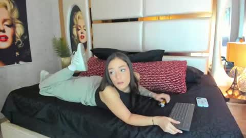 Snapshot of celeste_starsss chatting on 07/18/26, 09:07 celeste_starsss online show from 07/18/26, 09:07