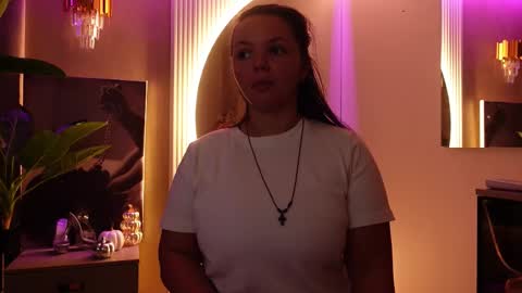 Snapshot of celestebailey chatting on 11/04/25, 04:33 CelesteBailey online show from 11/04/25, 04:33