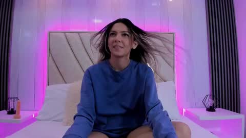 celestebellmont online show from 10/07/25, 12:13