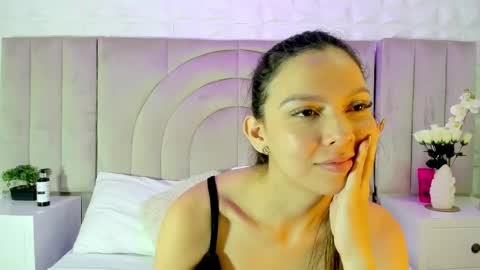 celestebellmont online show from 11/07/25, 01:11