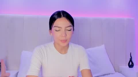 celestebellmont online show from 12/04/25, 02:59