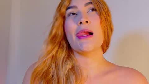 Snapshot of celesteprestigge chatting on 09/28/25, 04:45 celesteprestigge online show from 09/28/25, 04:45