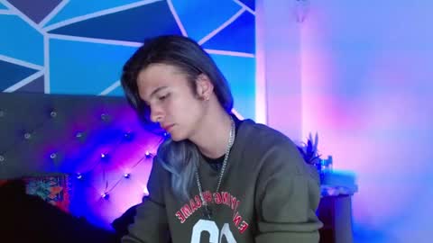 I am Valentinn online show from 10/06/25, 08:23