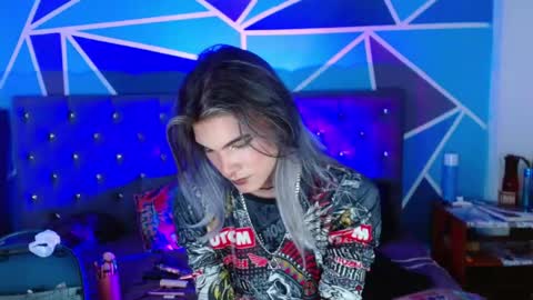 I am Valentinn online show from 10/16/25, 10:55