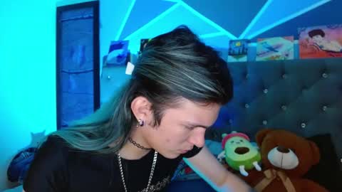 I am Valentinn online show from 12/01/25, 05:29