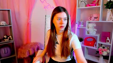Snapshot of celestinemauriac chatting on 03/16/26, 12:31 your cute kitty online show from 03/16/26, 12:31