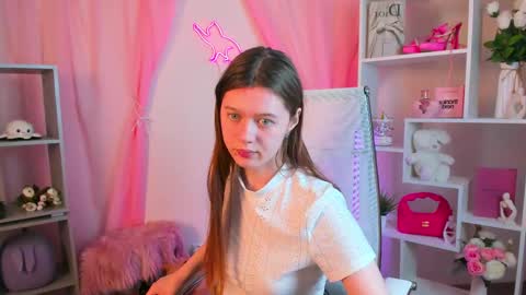 Snapshot of celestinemauriac chatting on 03/18/26, 07:06 your cute kitty online show from 03/18/26, 07:06