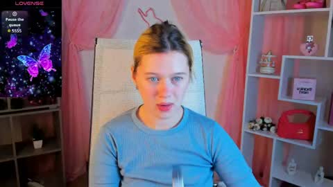 Snapshot of celestinemauriac chatting on 06/08/26, 07:36 your cute kitty online show from 06/08/26, 07:36