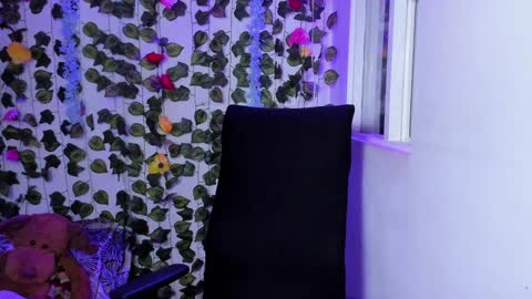 Celestineeeeee online show from 12/24/24, 10:28