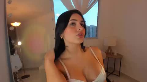 Ari online show from 09/23/25, 09:07