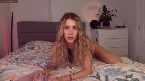 Snapshot of celin_summer chatting on 11/21/25, 05:22 Celin online show from 11/21/25, 05:22