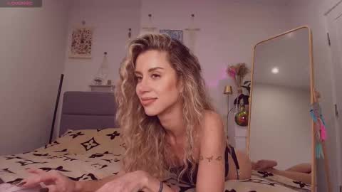 Snapshot of celin_summer chatting on 01/08/26, 05:48 Celin online show from 01/08/26, 05:48