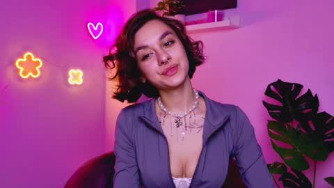 Snapshot of celine_dionn chatting on 01/15/26, 04:06 Celine online show from 01/15/26, 04:06