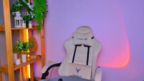 Snapshot of celine_dionn chatting on 02/21/26, 04:13 Celine online show from 02/21/26, 04:13