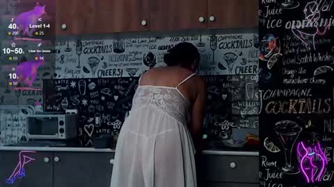 Snapshot of celine_faer1 chatting on 12/15/25, 06:50 Celine online show from 12/15/25, 06:50