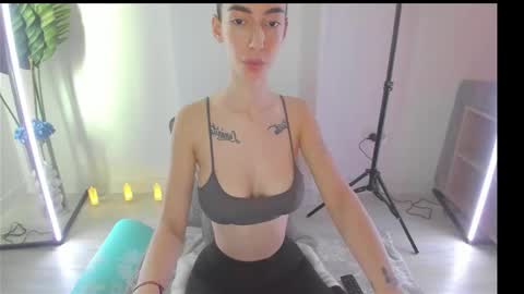 Snapshot of celine_roxelle chatting on 11/13/25, 09:30 Celine Roxelle online show from 11/13/25, 09:30