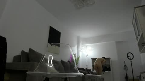 Snapshot of celine_roxelle chatting on 05/16/26, 08:18 Celine Roxelle online show from 05/16/26, 08:18