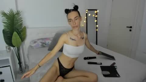 Snapshot of celine_roxelle chatting on 07/07/26, 05:50 Celine Roxelle online show from 07/07/26, 05:50