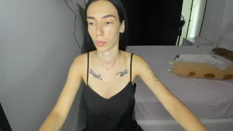 Snapshot of celine_roxelle chatting on 07/15/26, 12:21 Celine Roxelle online show from 07/15/26, 12:21