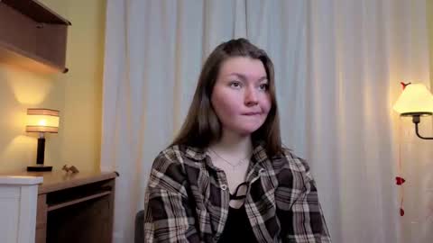 Snapshot of celineswiatkowski chatting on 02/09/26, 05:17 Nina online show from 02/09/26, 05:17