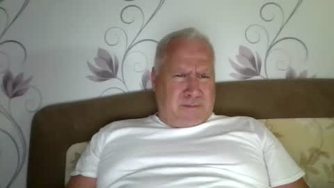 Snapshot of celli68 chatting on 07/05/26, 11:39 celli68 online show from 07/05/26, 11:39