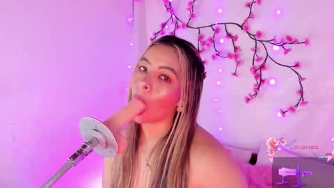 Snapshot of centaurigirls chatting on 10/18/25, 03:24 Hello guys my name is Sofi and Lizzie and Vanessa online show from 10/18/25, 03:24