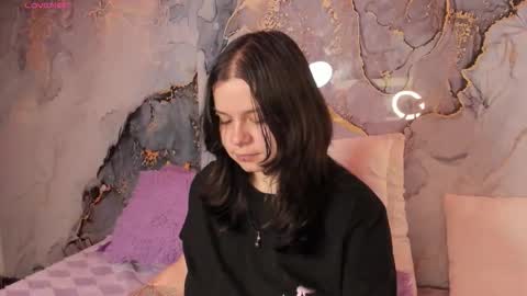 Hello guys my name is Sofi and Lizzie and  Vanessa online show from 02/02/26, 02:32